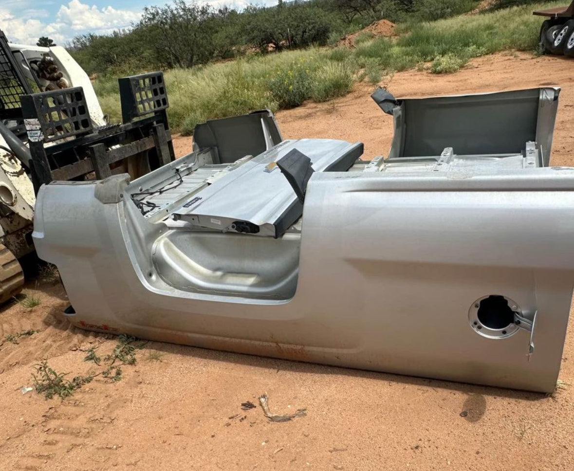 2014-2018 Chevy Silverado Silver 8' Long Bed